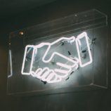 handshake-neon-sign_1200